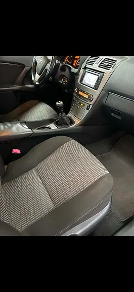 Toyota Avensis 2011 photo 5