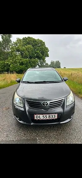 Toyota Avensis 2011 photo 2
