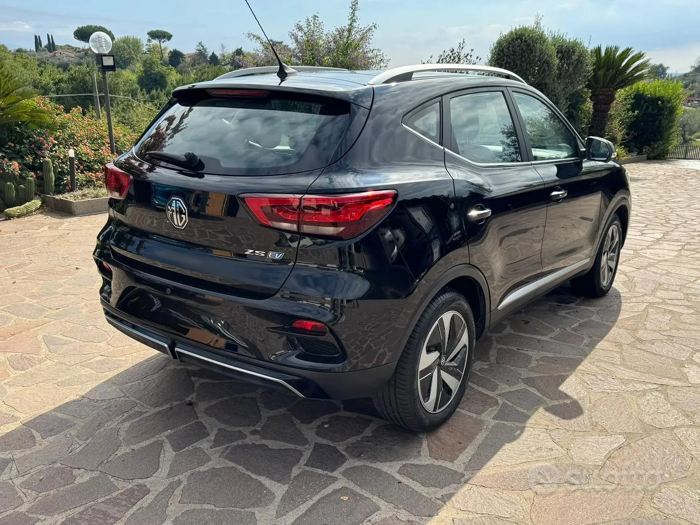 MG Zs Ev 2022 photo 2