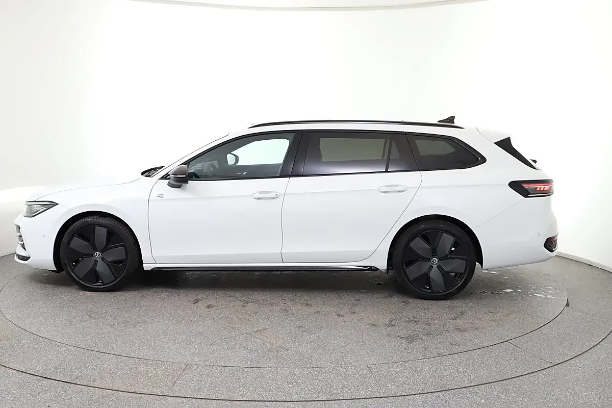Volkswagen Passat 2026 photo 2
