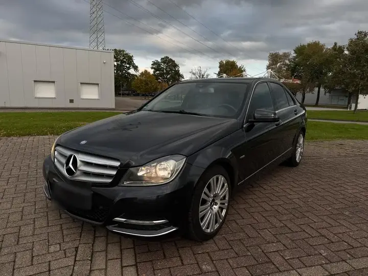 Mercedes-Benz C180