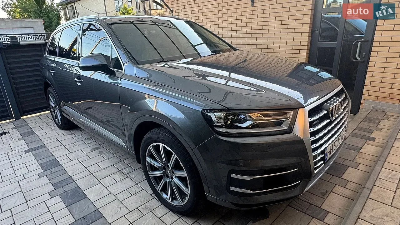 Audi Q7 2018 photo 2