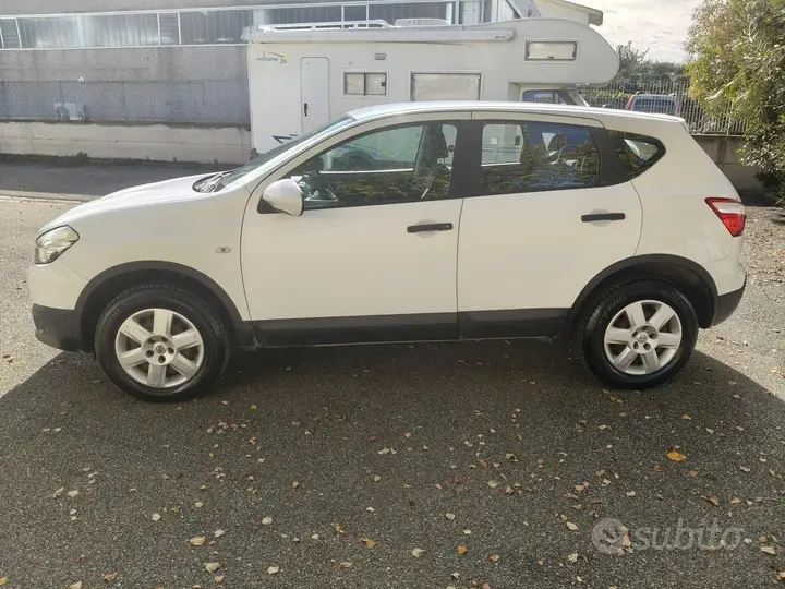 Nissan Qashqai 2011 photo 3