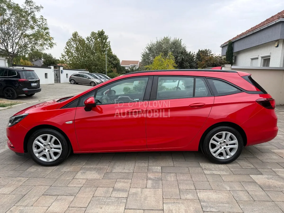 Opel Astra K 2018 photo 3
