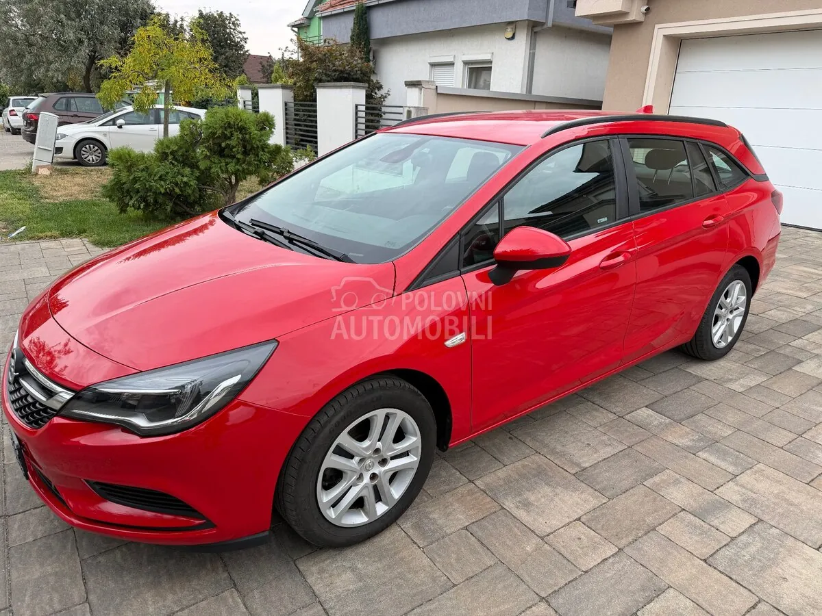 Opel Astra K 2018 photo 2