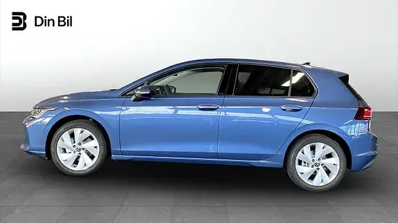 Volkswagen Golf I 2026 photo 2
