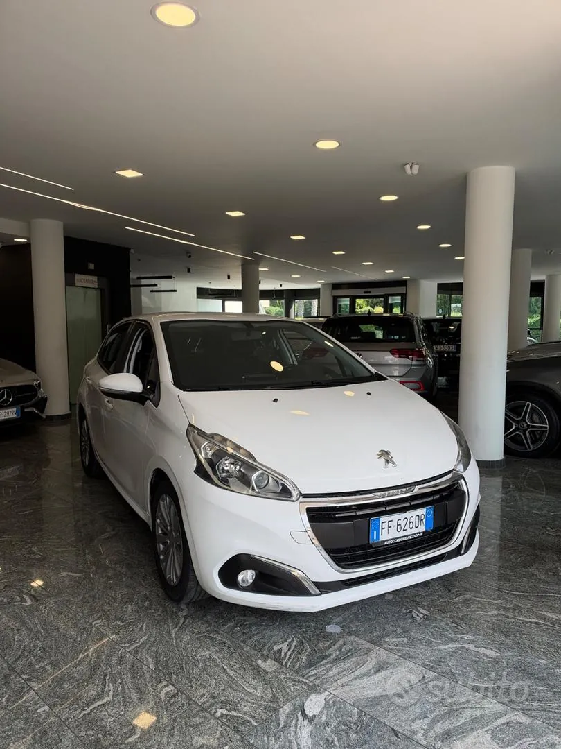 Peugeot 208 2016 photo 4