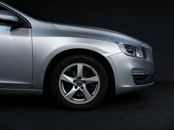 Volvo V60 2016 photo 4