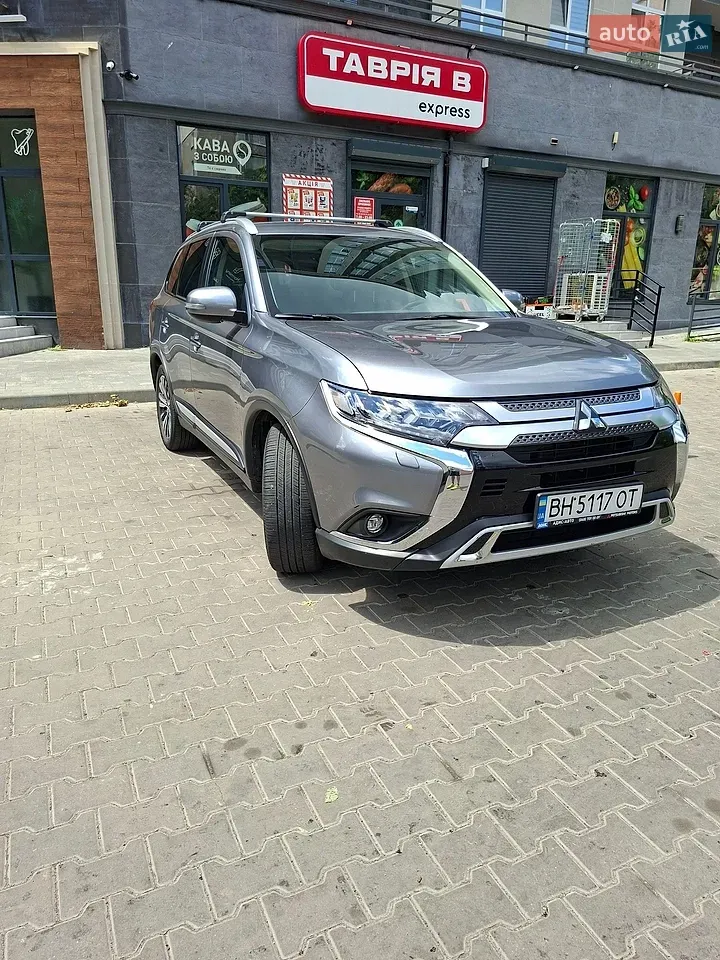 Mitsubishi Outlander