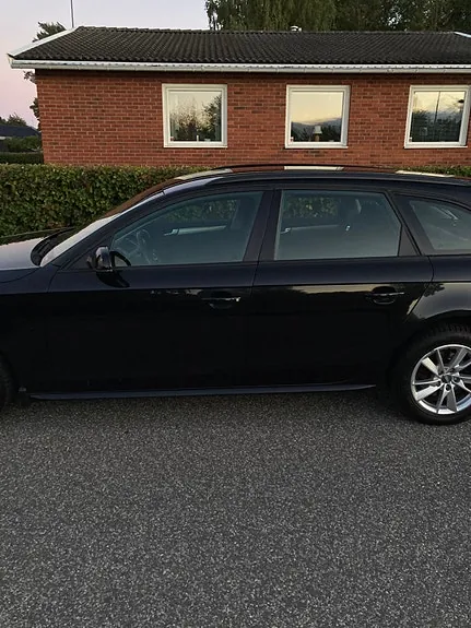 Audi A4 2010 photo 4