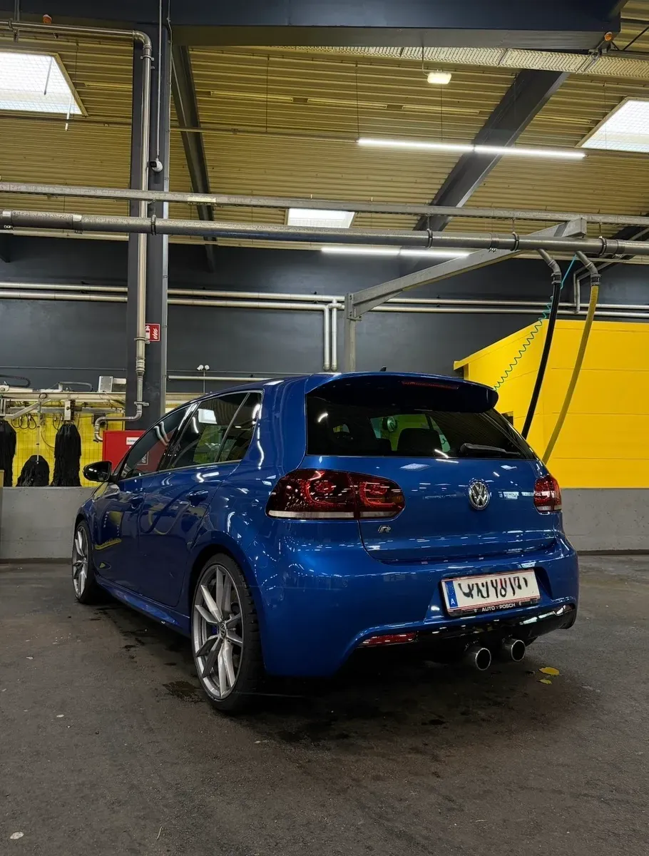 Volkswagen Golf 2010 photo 2