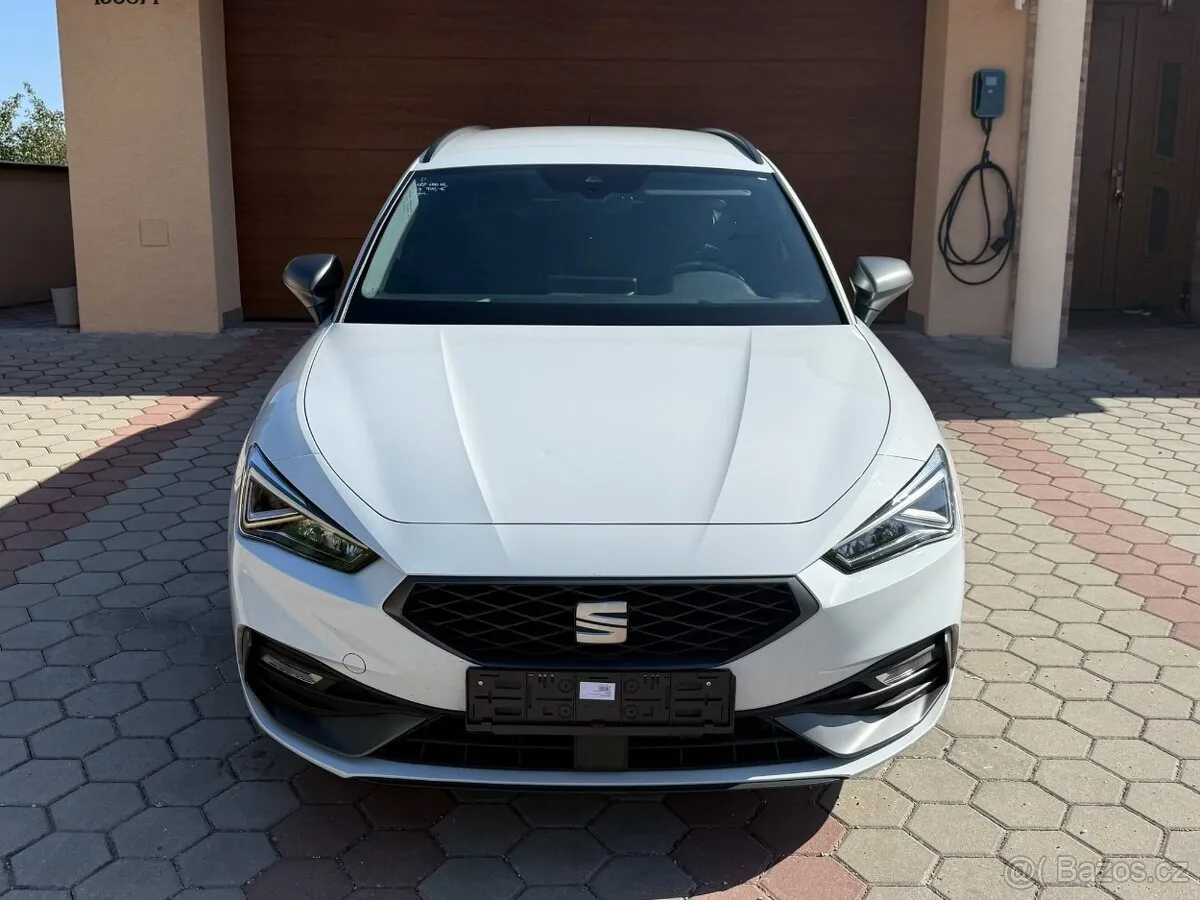 Seat Leon 2022 photo 2