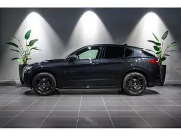Alfa Romeo Stelvio 2023 photo 3