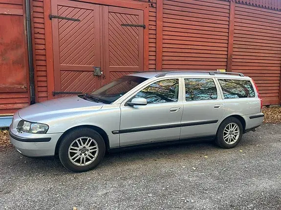 Volvo V70 2004 photo 3