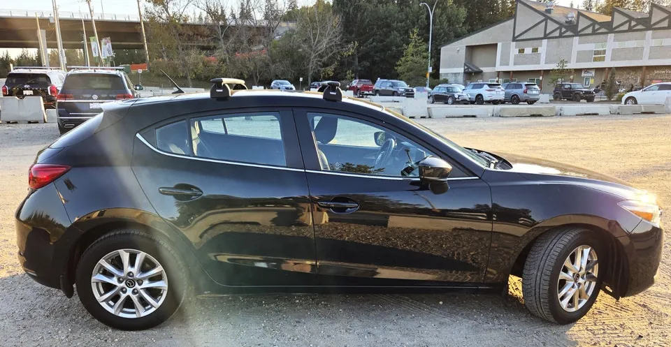 Mazda Mazda3 Sport 2018 photo 2