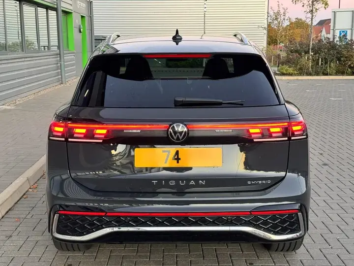 Volkswagen Tiguan 2024 photo 5