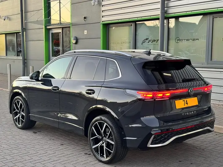 Volkswagen Tiguan 2024 photo 4