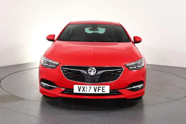 Vauxhall Insignia 2017 photo 2