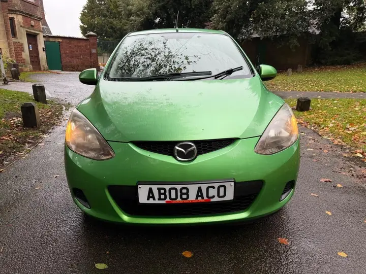 Mazda Mazda2 2008 photo 2