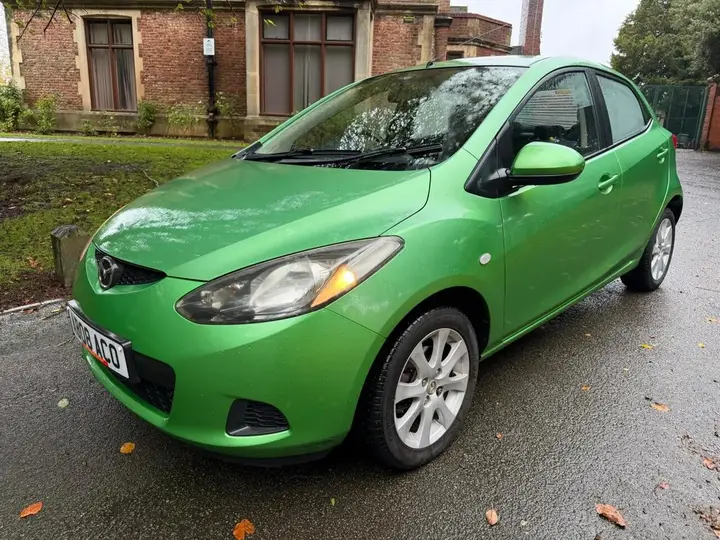 Mazda Mazda2 2008 photo 3