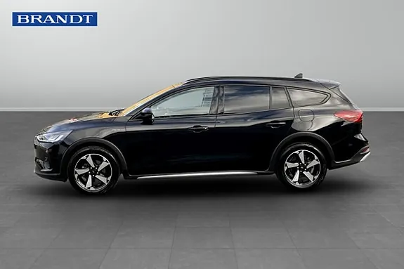 Ford Focus 2023 photo 3