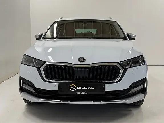 Skoda Octavia Scout 2023 photo 3