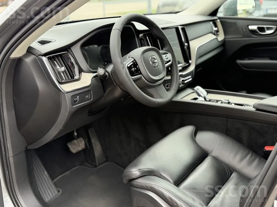 Volvo Xc60 2020 photo 4