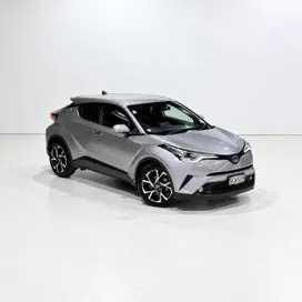 Toyota C-Hr 2018 photo 2