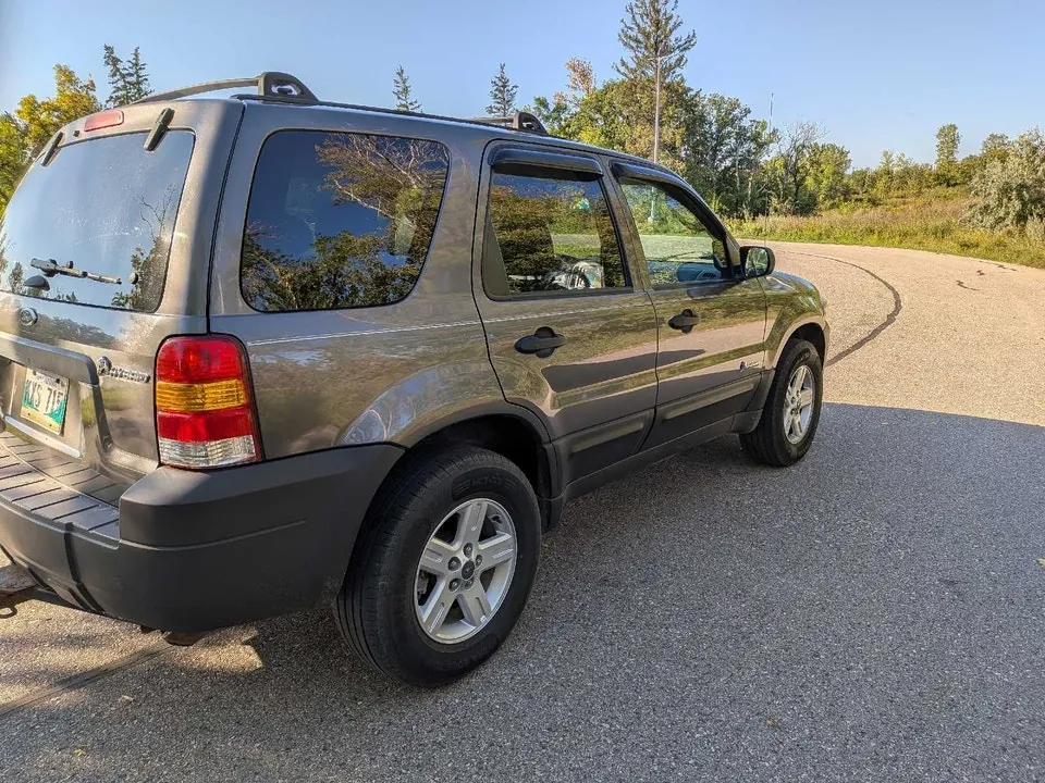 Ford Escape 2005 photo 4