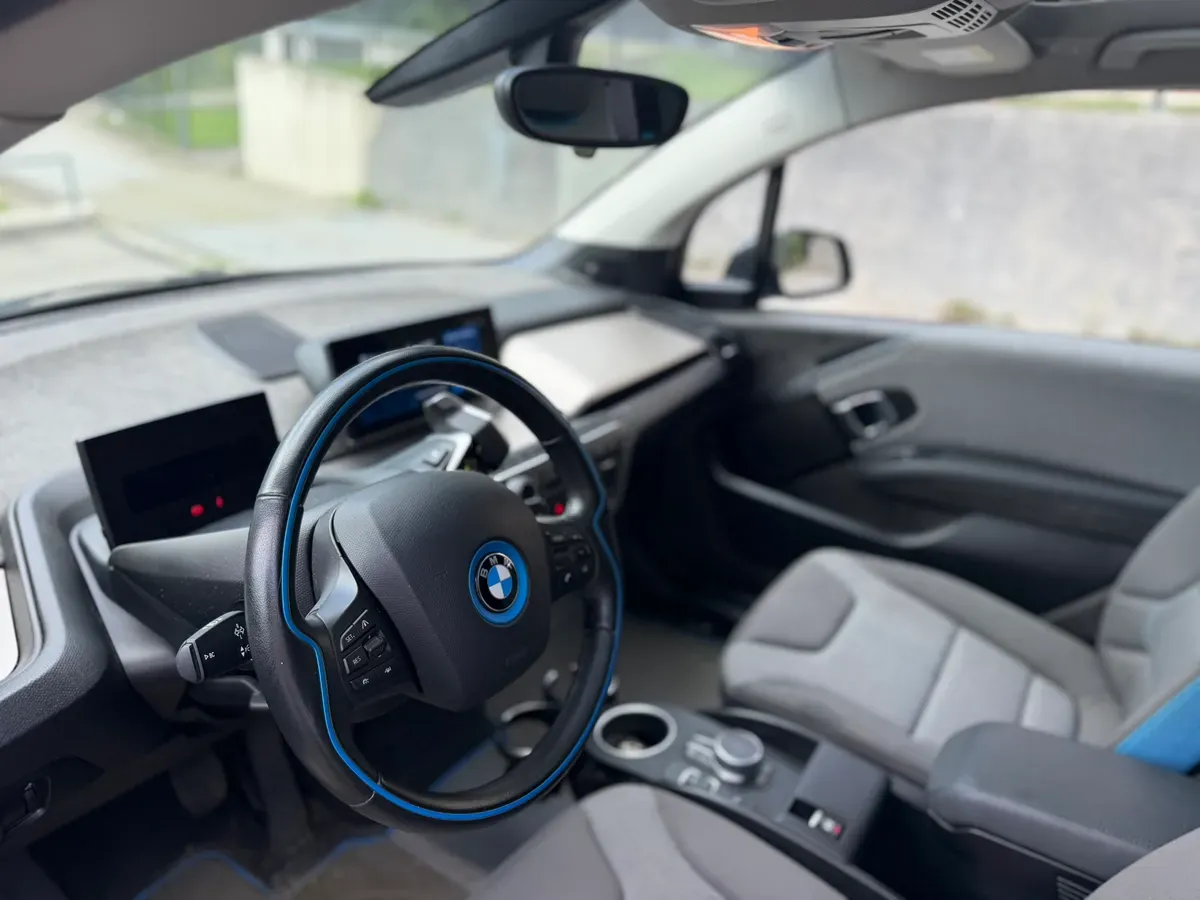 BMW I3