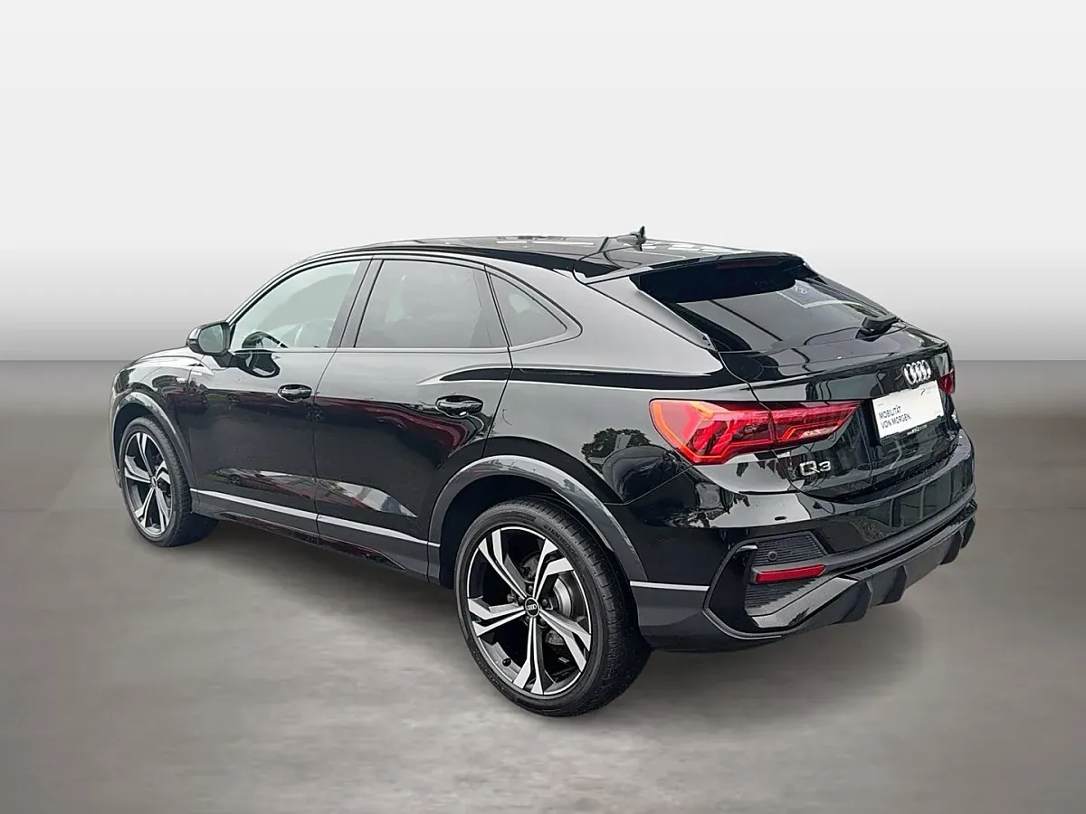 Audi Q3 2021 photo 3