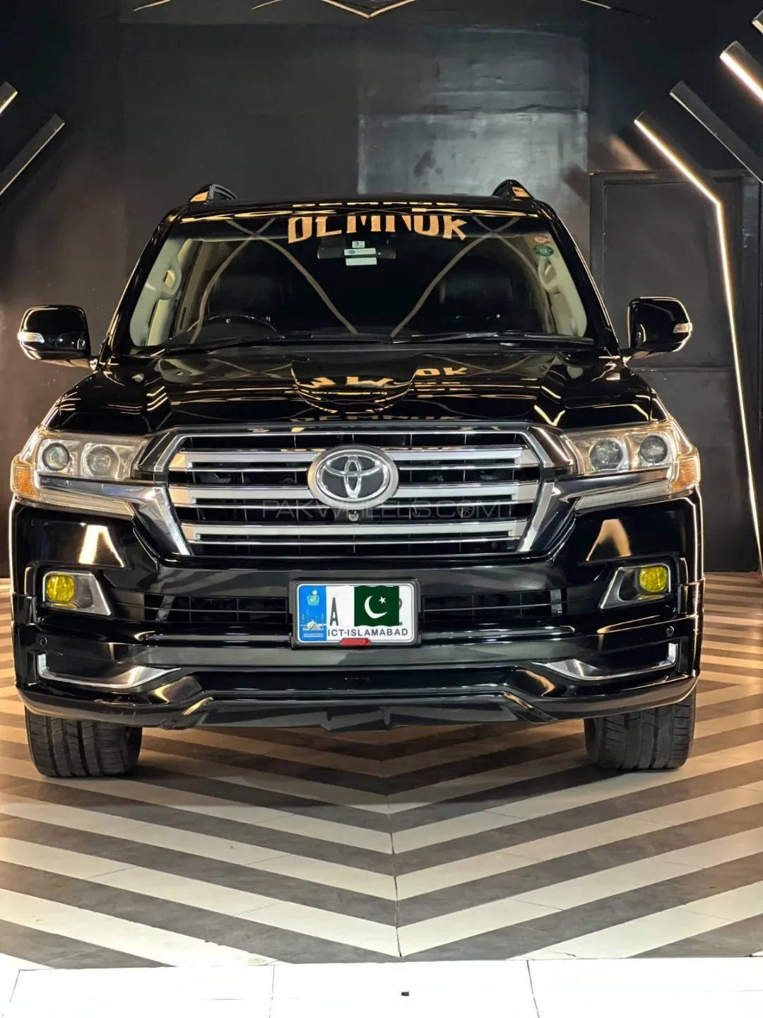 Toyota Land Cruiser