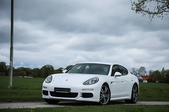Porsche Panamera 2014 photo 4