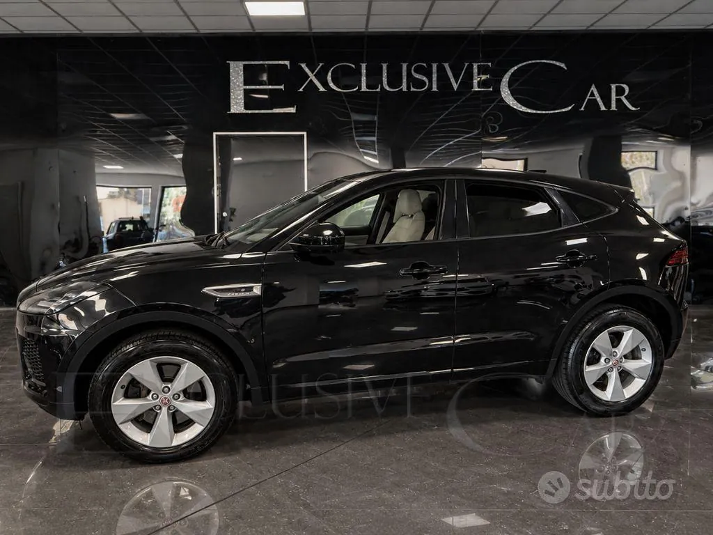 Jaguar E-Pace 2018 photo 2