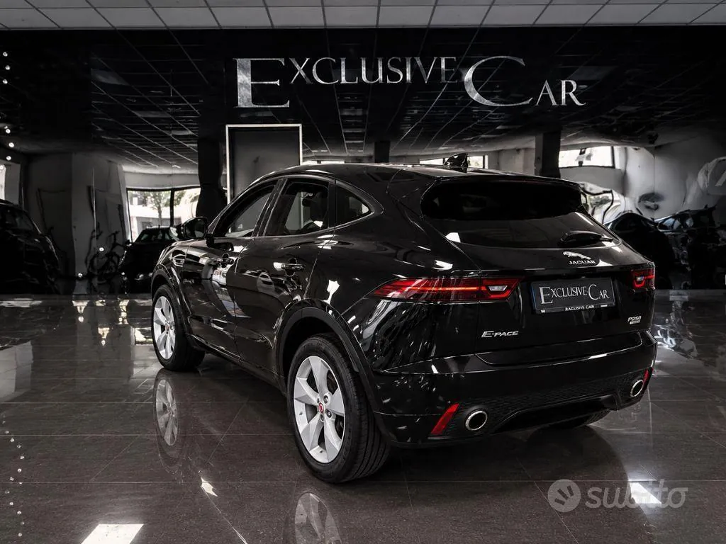 Jaguar E-Pace 2018 photo 4