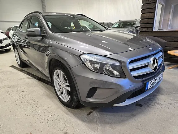 Mercedes-Benz Gla200 2014 photo 2