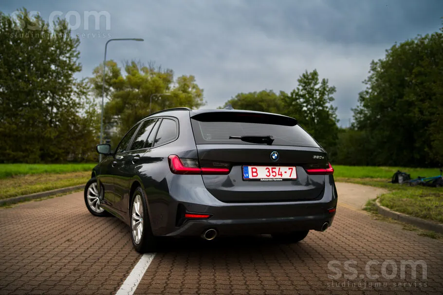 BMW 320E 2022 photo 4