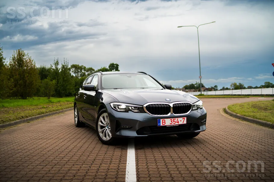 BMW 320E