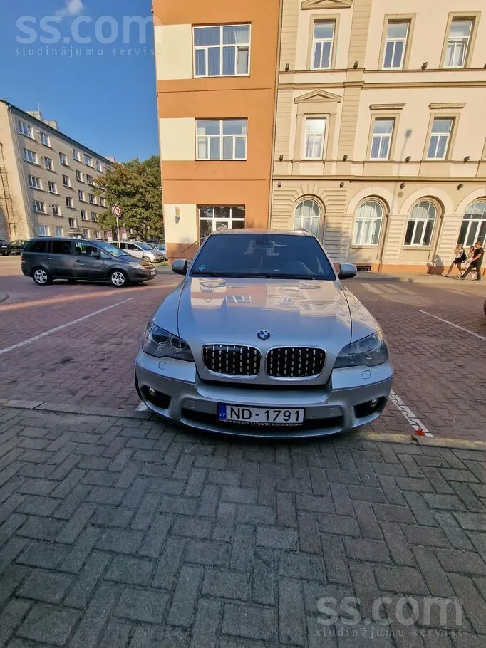 BMW X5 2011 photo 4