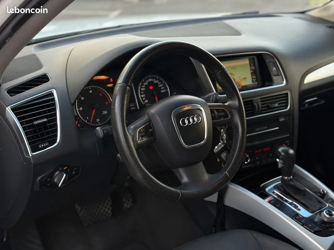 Audi Q5 2009 photo 2