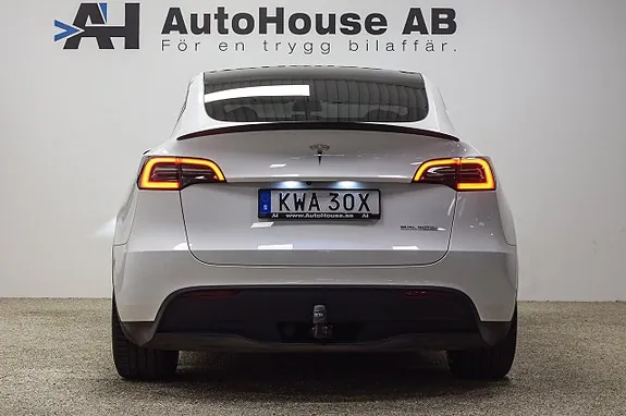 Tesla Model Y 2023 photo 5