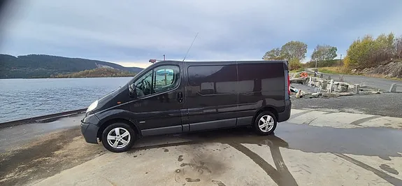 Opel Vivaro 2010 photo 2