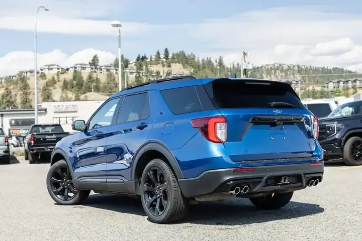 Ford Explorer 2022 photo 4