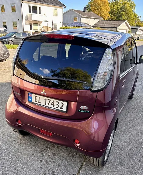 Mitsubishi I-Miev 2011 photo 4