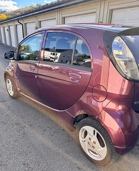 Mitsubishi I-Miev 2011 photo 3