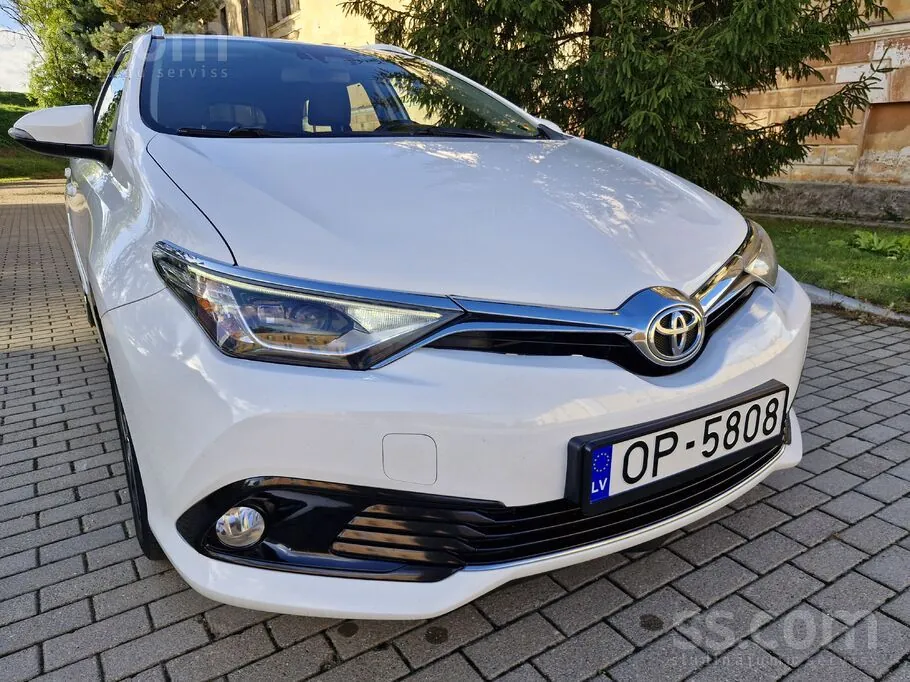 Toyota Auris 2016 photo 4