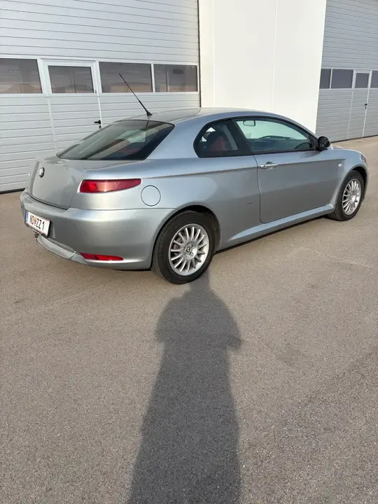 Alfa Romeo Gt 2003 photo 2