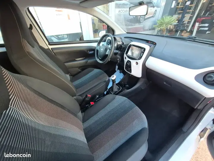 Peugeot 108 2014 photo 4