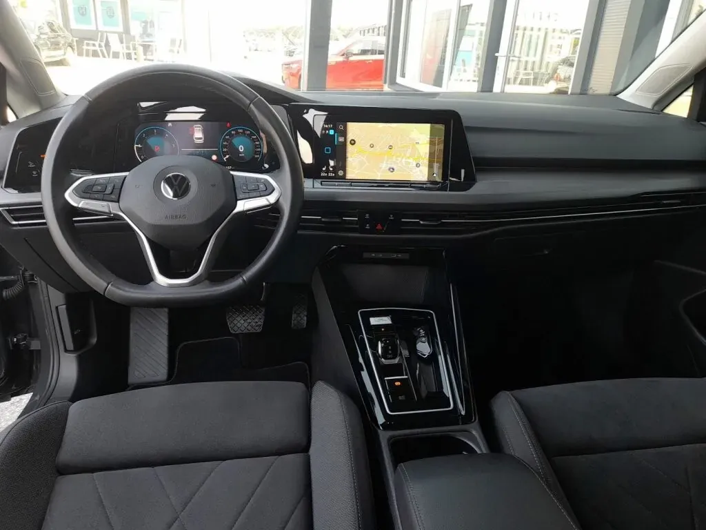 Volkswagen Golf 2022 photo 3
