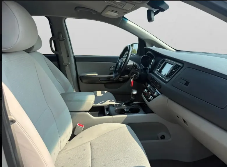 Kia Sedona 2018 photo 4